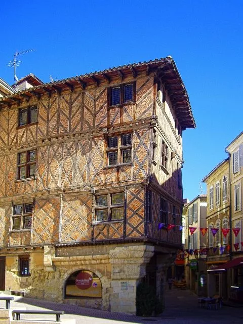 Auch ville touristique